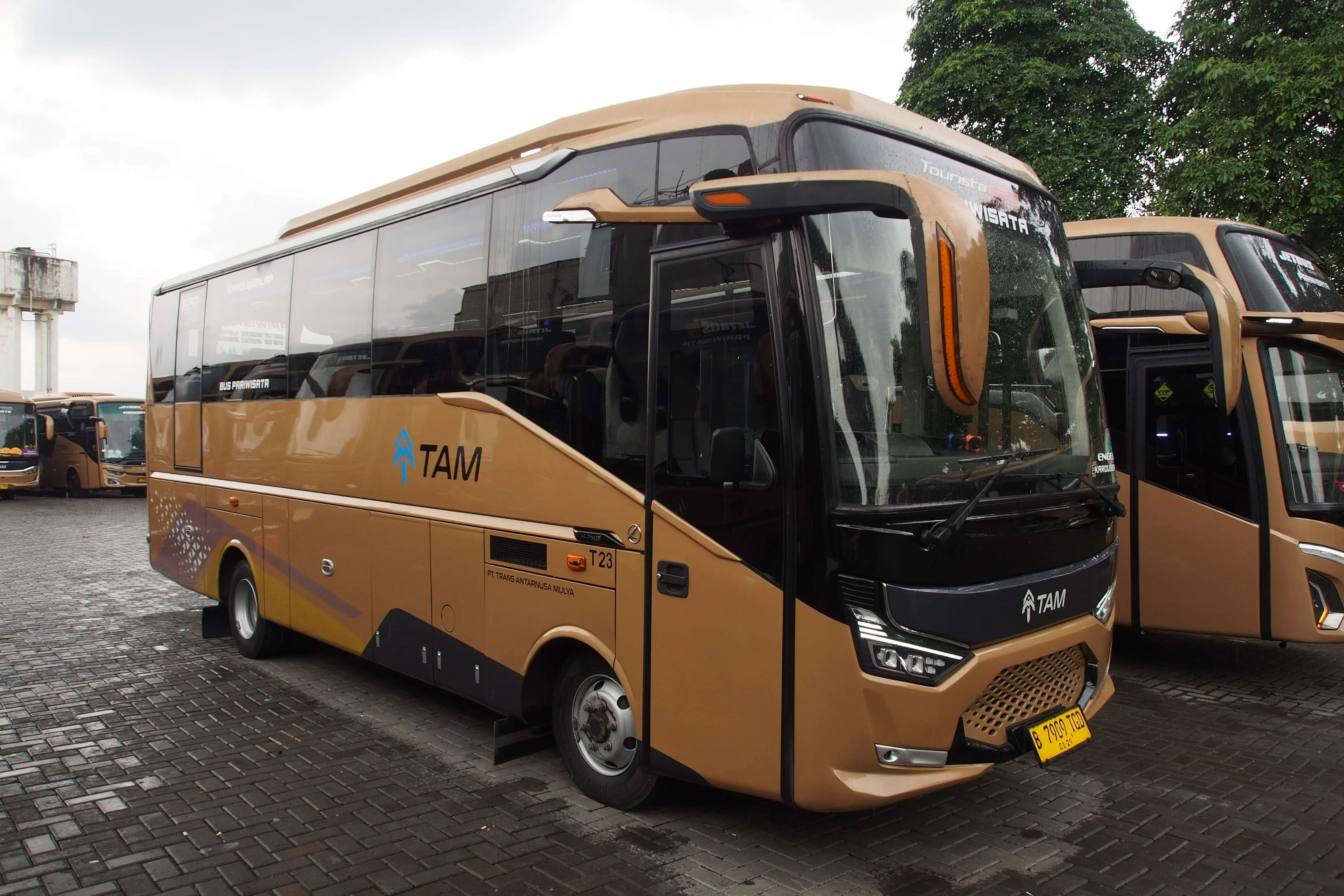 Tips Merawat Mobil di Musim Hujan